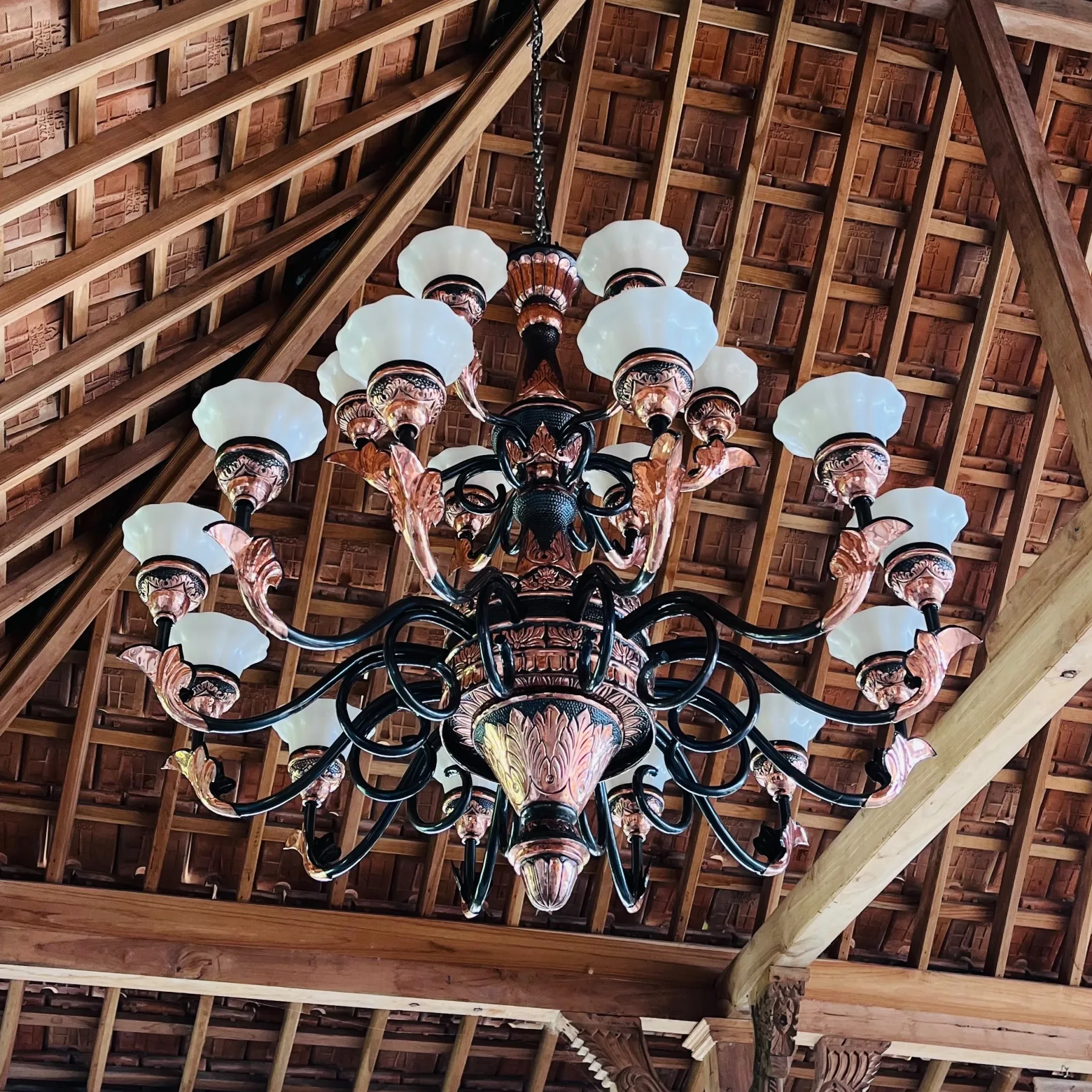 Lampu Gantung Robyong